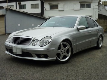 W211
