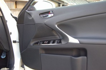 レクサスIS フロントドアスピーカー