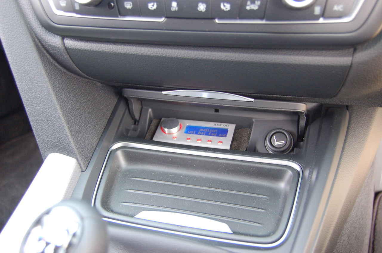 BMW 3シリーズ(F30)にオーディオを取り付けました。 : 大阪府東大阪 ...