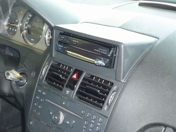 W204 ナビ交換 モニタークローズ
