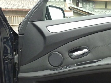 E60 フロントドア