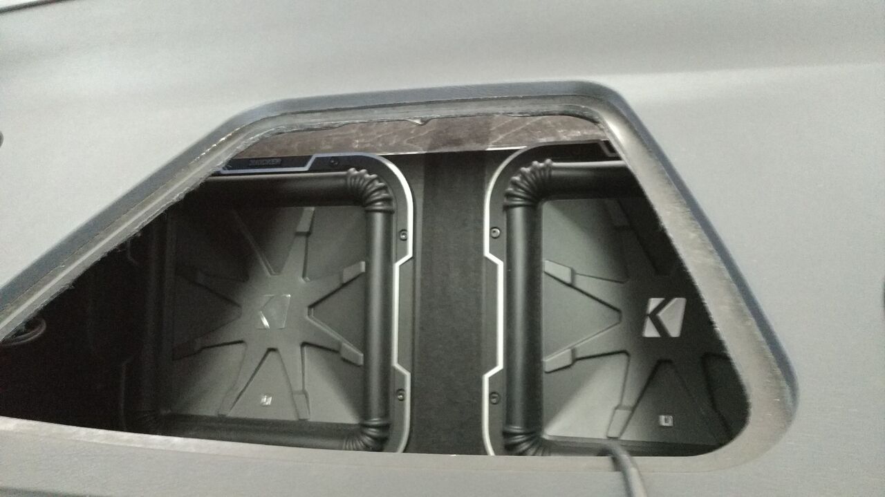 インパラ　スピーカー 難度の高いビンテージカー…シボレー インパラ［インストール