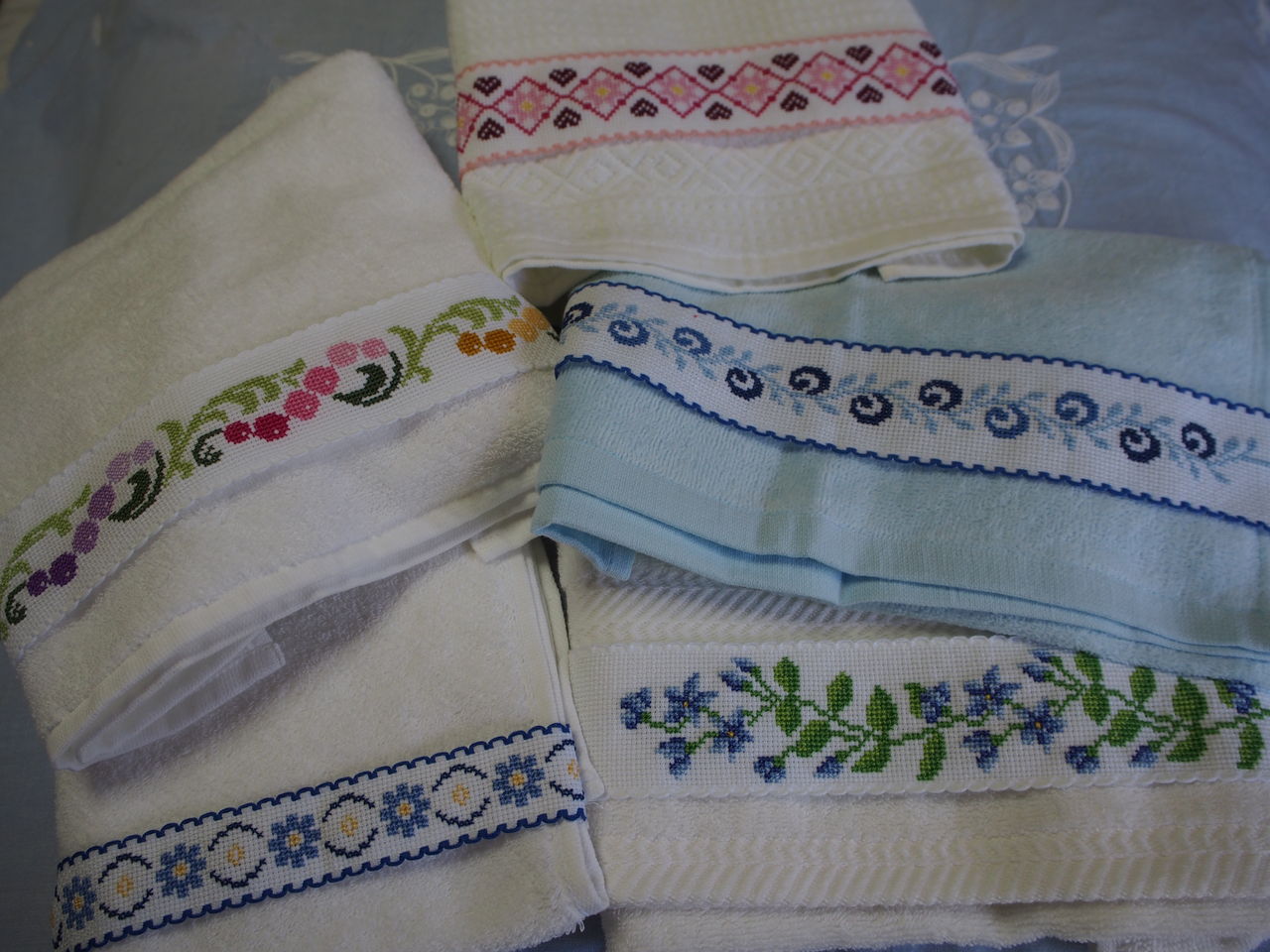 5枚のタオル分のテープ刺繍 サウンド オブ クロスステッチ 5枚のタオル分のテープ刺繍 サウンド オブ クロスステッチ