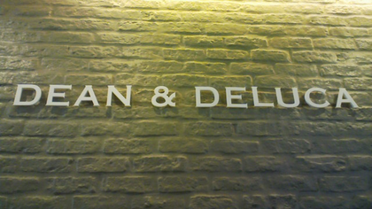 DEAN & DELUCA