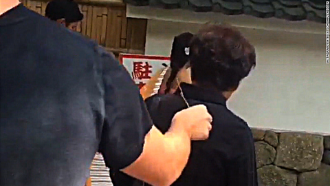 japan-schwarzenegger-prank-ripley02