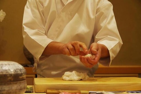 b4be297f02b255ee912f0d72f966cb28_t