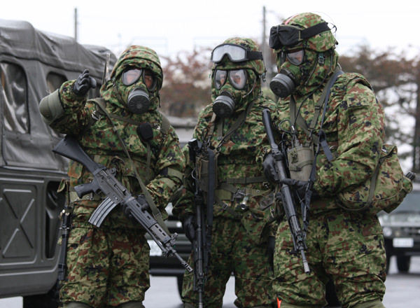 ガスマスク着けた兵士や特殊部隊ってカッコいいよな きままと ガスマスク着けた兵士や特殊部隊ってカッコいいよな きままと