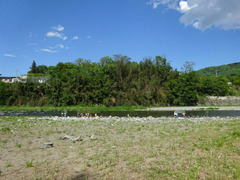 キャンプ場沿いの荒川