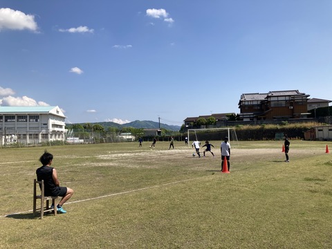 957B7E36-F78C-47A1-9597-FD8707E3DD8C