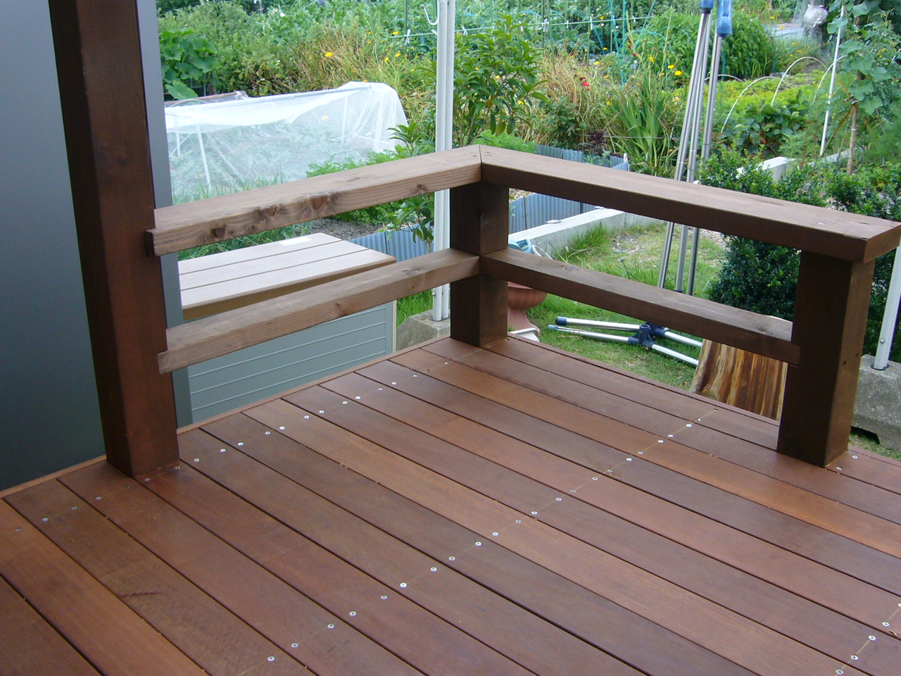 ウリンのウッドデッキ完成 庭人 ーｎｉｗａｂｉｔｏー