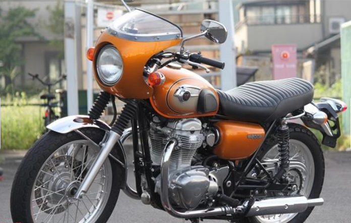 W８００ビキニカウル バイク館 Sox ブログ 珍しい独自輸入バイクが多数あります