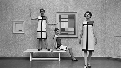 01_-_trois_robes_de_cocktail_hom