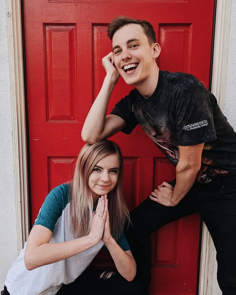 Girlfriend, Relationship