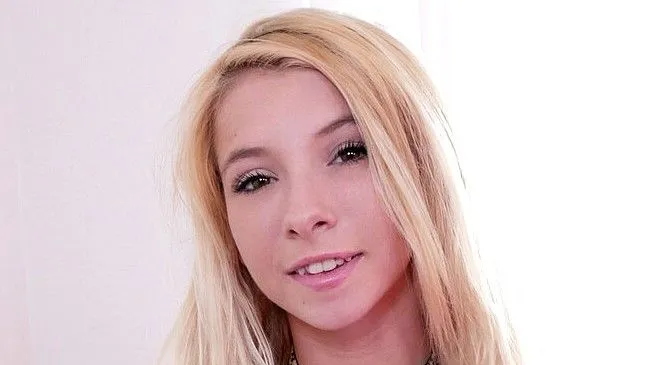 Kenzie Reeves Age, Height, Boyfriend, Networth, Birthday, Biography