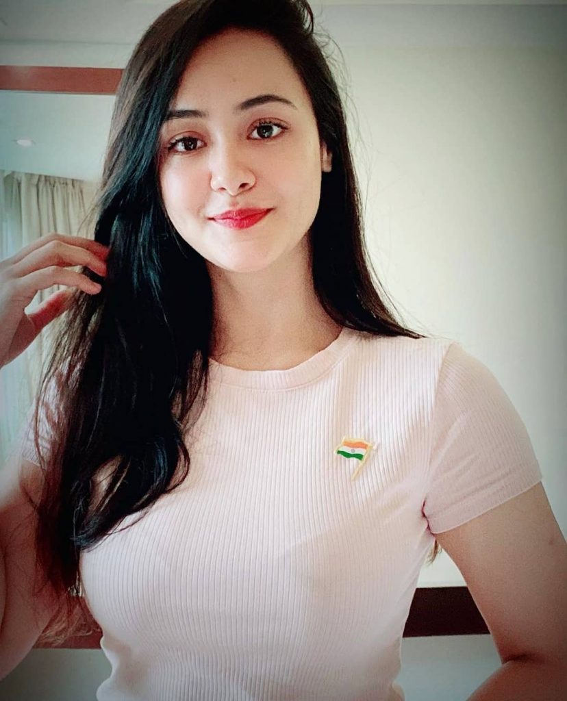 Yukti Singh Biography Wiki, Age, Boyfriend, Instagram,