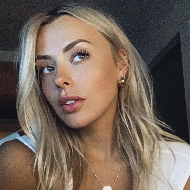 Boyfriend, Relationship