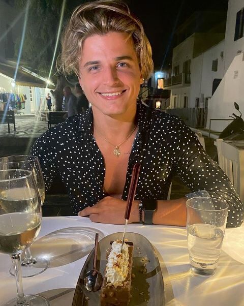 Nikita Kuzmin is a foodie