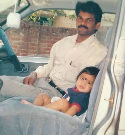 Childhood photo of Sriya with her dad Abinash Lenka
