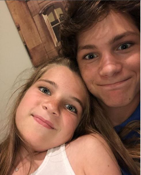 Jordan with co-star Raegan Revord