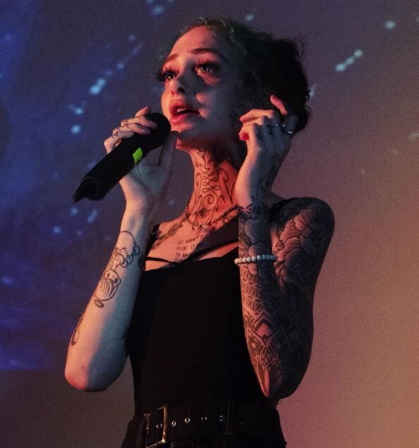 Bo Weep was a singer