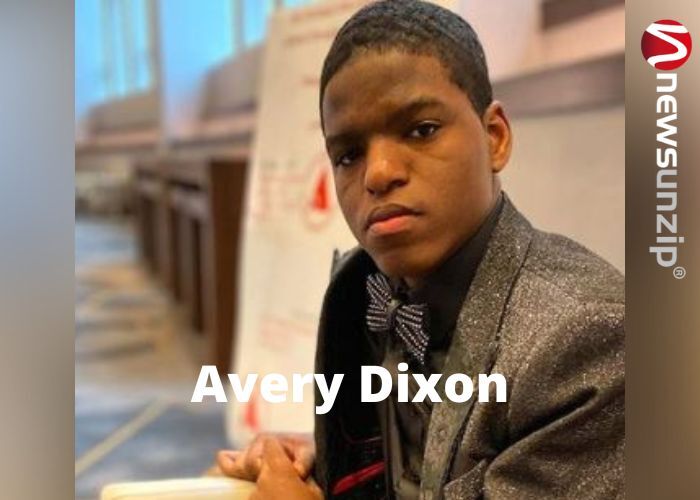 Avery Dixon