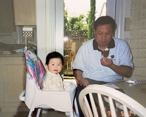 Jaime Xie old image with her dad