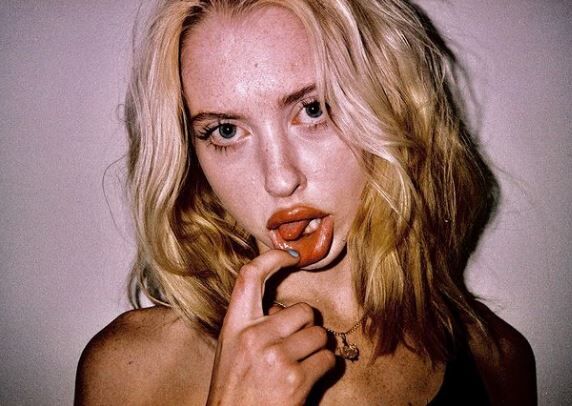 Chloe Cherry facts