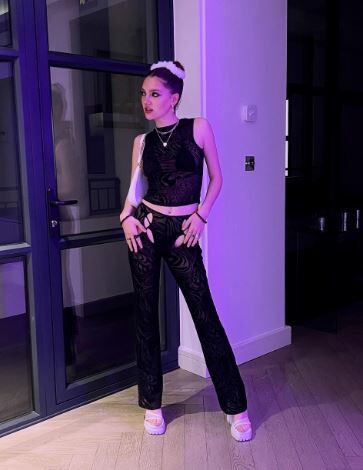 Emily Carey height