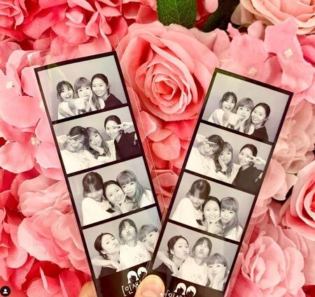 Seo Ji Seung childhood picture with her mother and sister