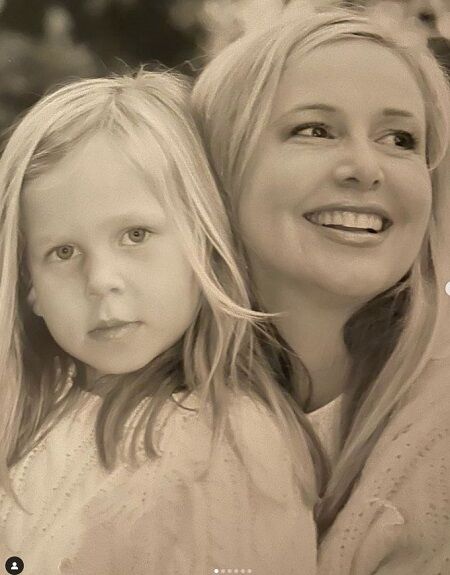 Shannon Beador old picture with her elder daughter