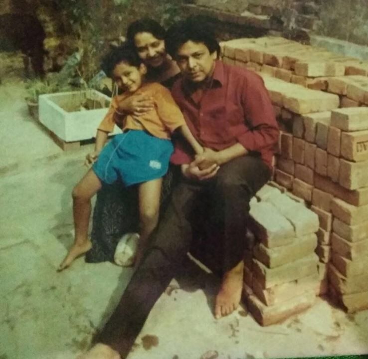 Sangita Das old picture with her son and husband