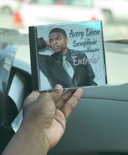 Avery dixon career