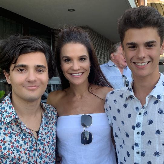 Connor Gosatti with his mother and brother