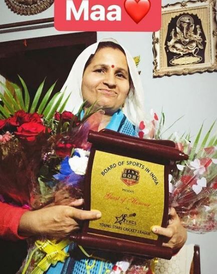 Akki Kalyan mother