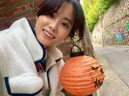 Seo Ji Seung Net Worth, Income Source & Salary