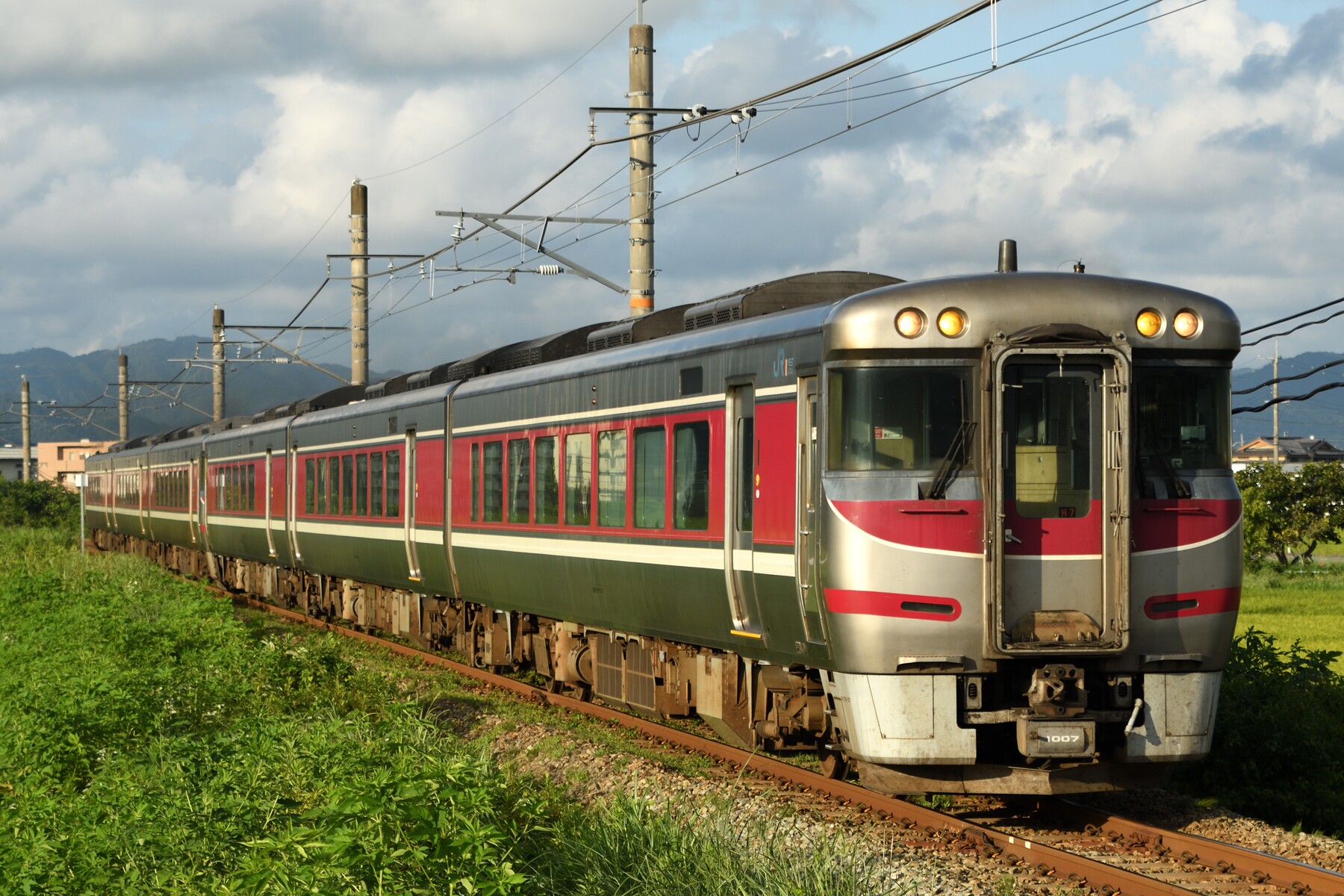 8月11日】JR山陰本線 キハ189系「特急はまかぜ6号」増結運転 : 山紫水