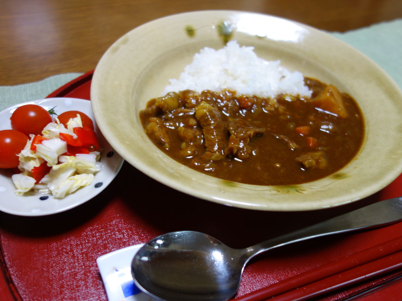 ビーフカレーライスでいらっしゃいませ 久しぶりの手芸 Spicemagic195の料理ブログ