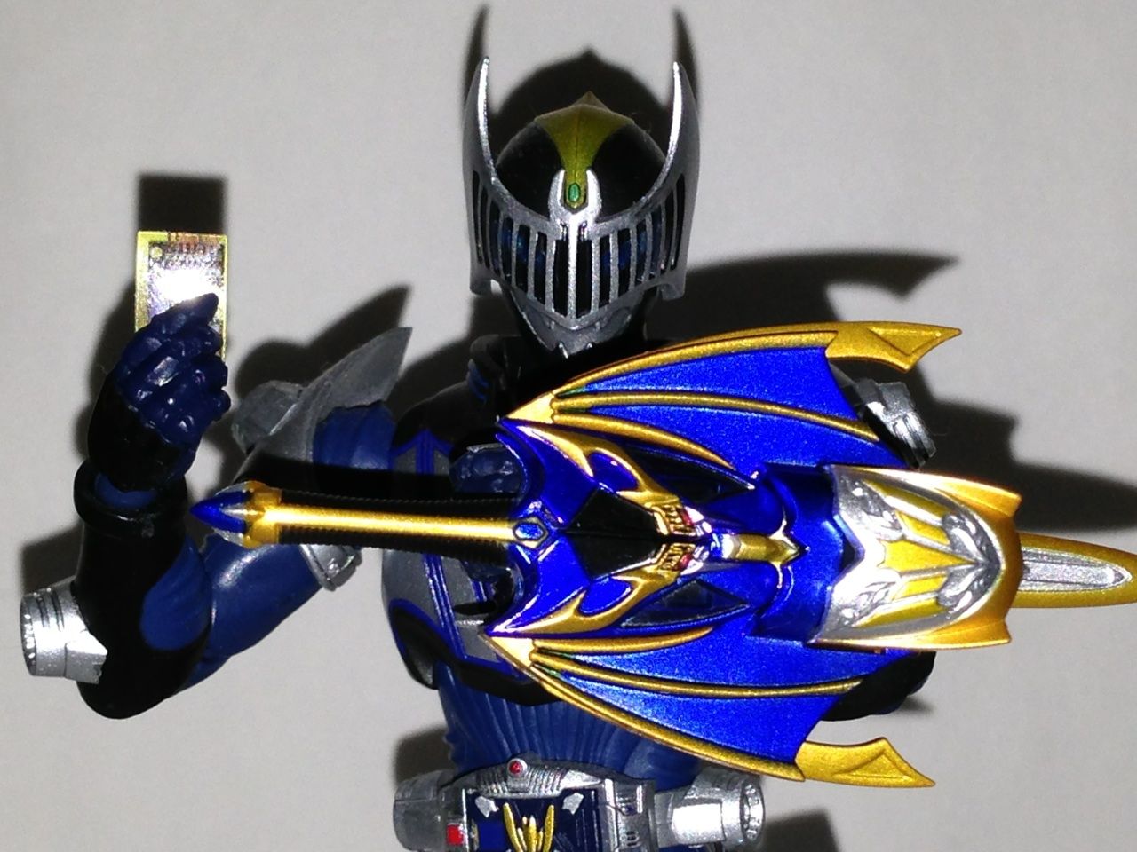 ≪ロングセラー≫ shフィギュアーツ 仮面ライダーナイトサバイブ