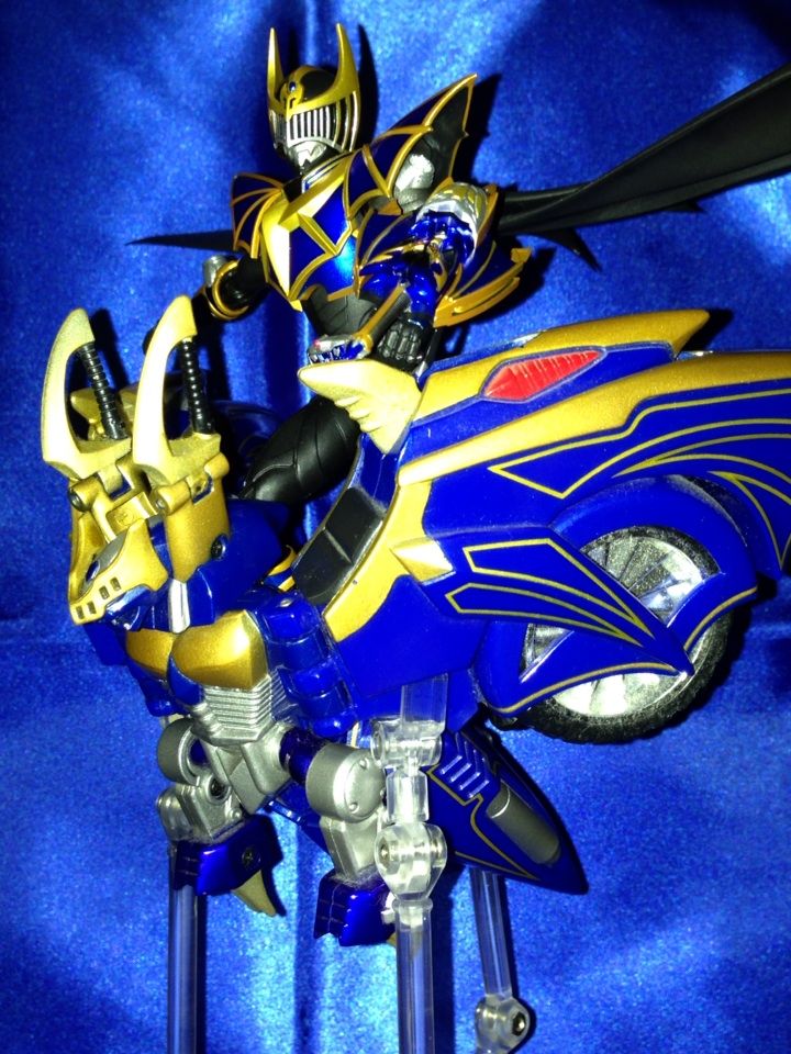 初の！S.H.Figuarts 仮面ライダーナイトサバイブ レビュー : わたぶろぐ