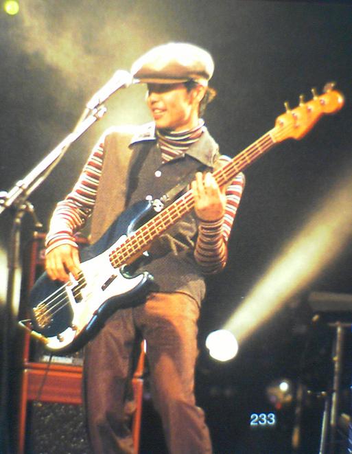 波にもまれ トビウオになれ スピッツとギターのブログ