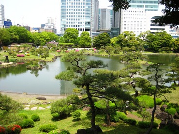 小石川後楽園 東京大神宮にカップルでおでかけ 30min 小石川後楽園 東京大神宮にカップルでおでかけ 30min