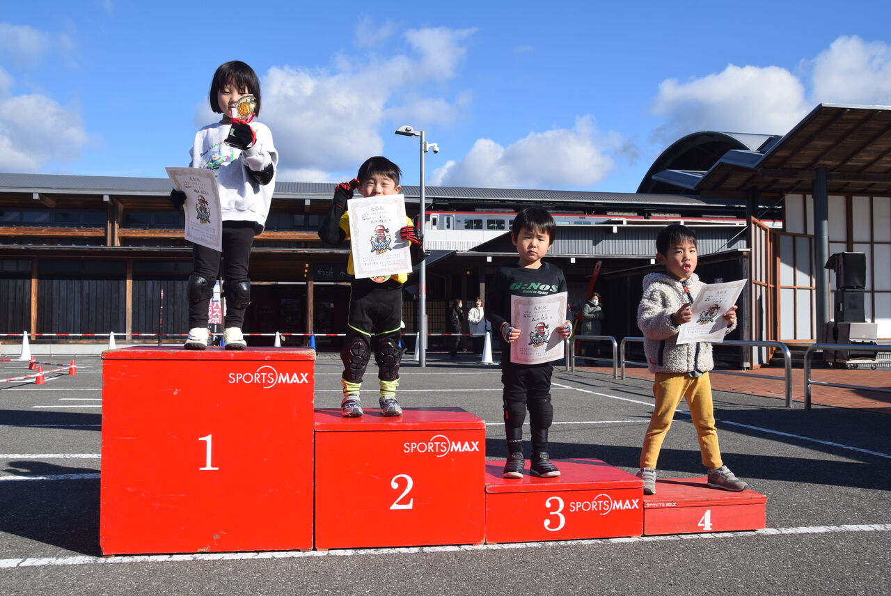 ビギナー3歳年少 (2)