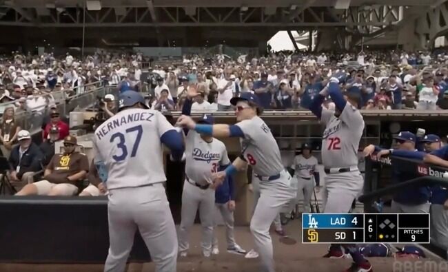 【写真・画像】大谷翔平、軽く振って“まさかの展開”「いきなりエグい」 170キロ“弾丸ライナー”→内野陣の頭上を“爆速通過”「必ず1本は打つw」 1枚目