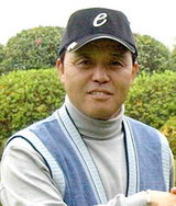 ゴルフで岡田監督が来期V宣言!