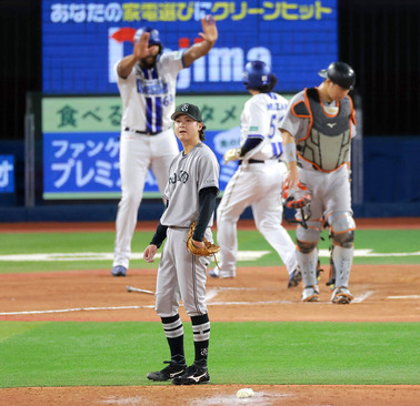 【巨人】満塁ホームランでも勝てず…4―0から11失点の逆転負け 24連勝ストップ&球団8年ぶりの珍事