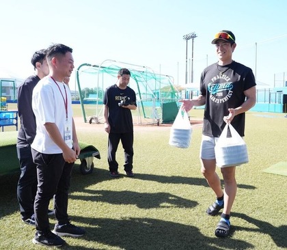 【悲報】巨人松本剛さん、阿部監督が設計に助言した野球場で自主トレしてしまうw w w w w w w w w w w