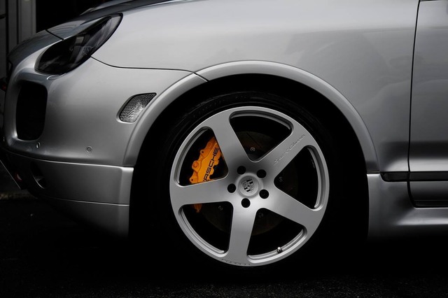 35971103_1989462947753480_981693128589180928_o