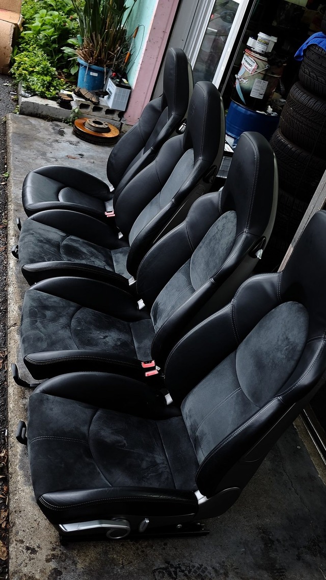 35888191_1988638701169238_2109606838222716928_o