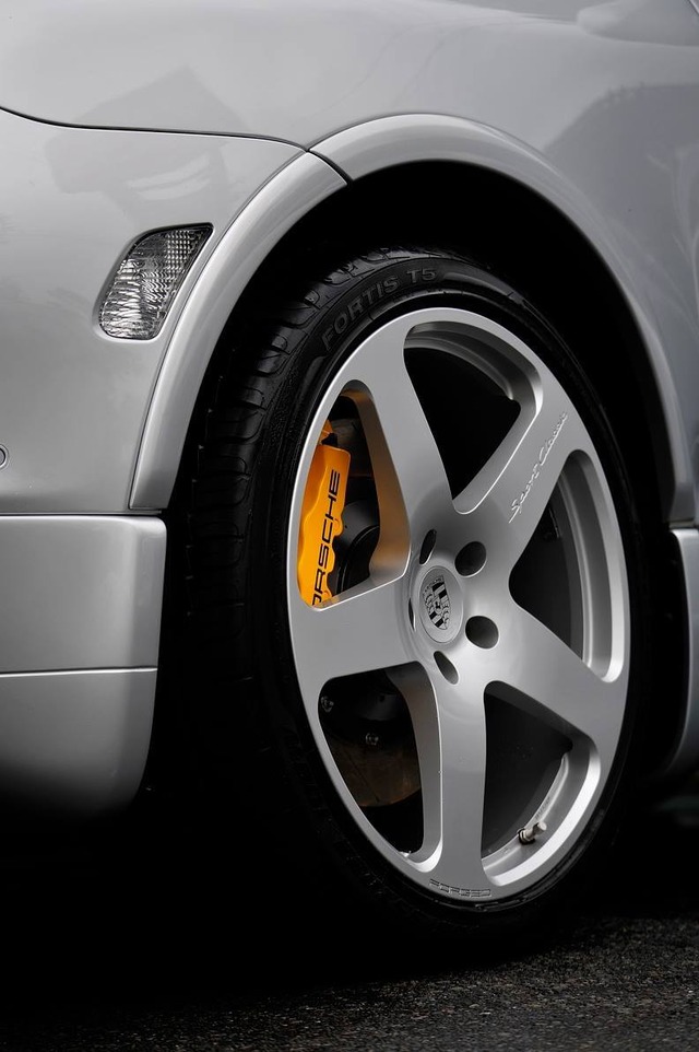 35884049_1989463914420050_4802729238950051840_o