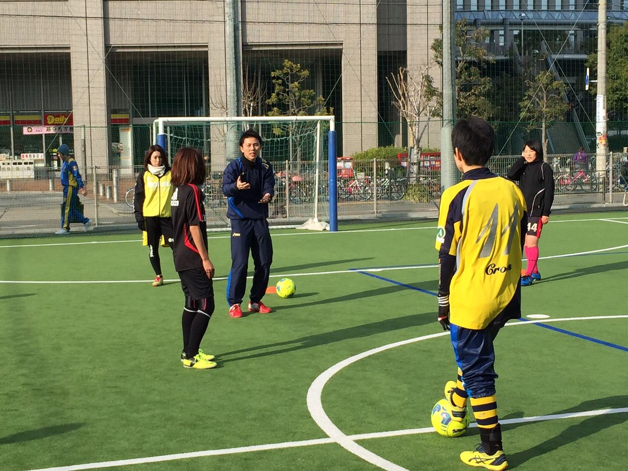 キャプテン翼スタジアム新大阪にて奥田選手のフットサルクリニックをおこないました スポーツライフ Sports Life ブログ